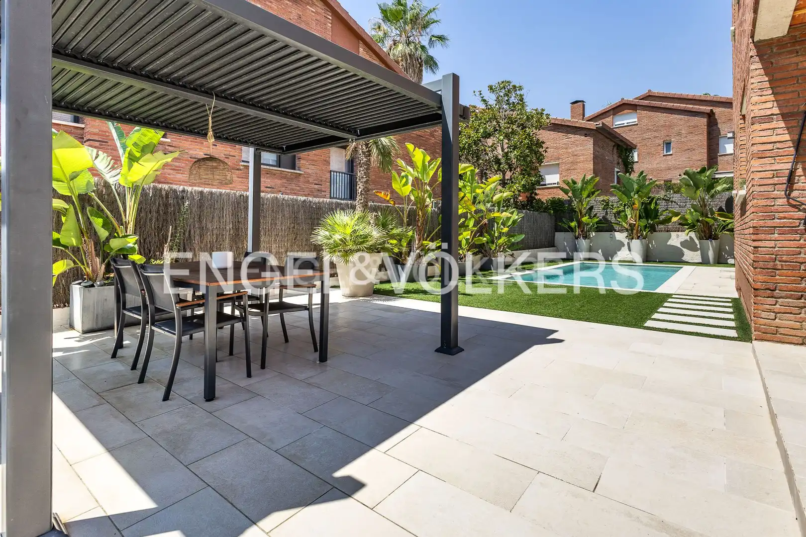 Terraza de Casa o chalet en venta en El Masnou con Aire acondicionado, Calefacción y Jardín privado