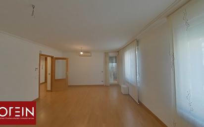 Living room of Flat for sale in  Madrid Capital  with Air Conditioner