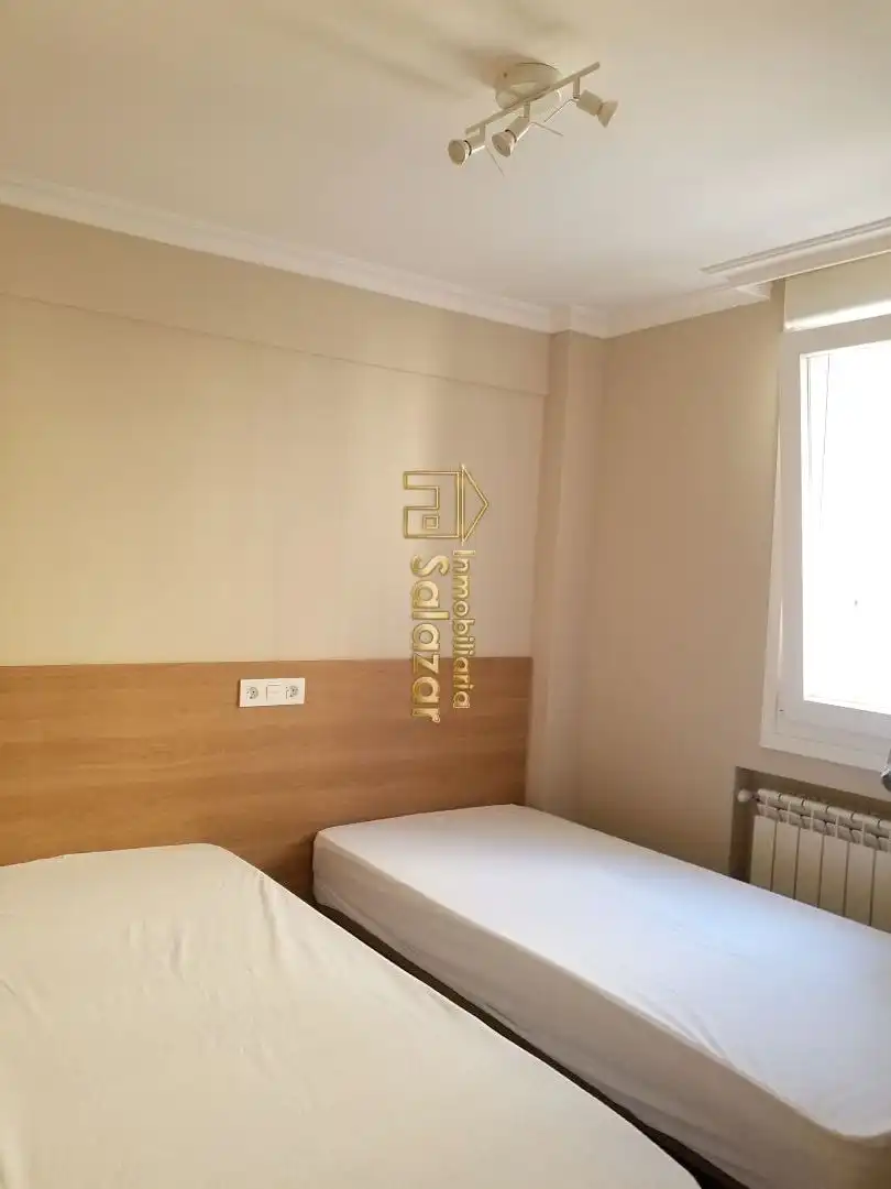 Habitación de Piso de alquiler en Bilbao  con Calefacción