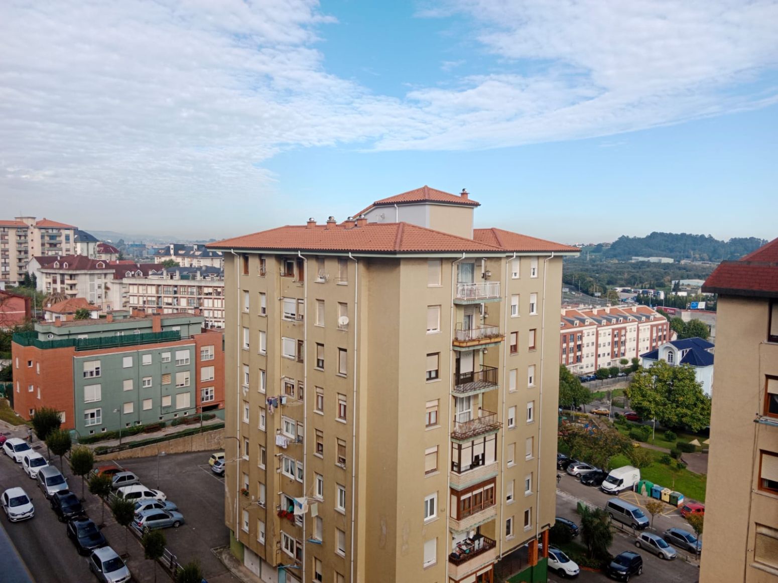Vista exterior de Piso de alquiler en El Astillero   con Parquet, Terraza y Amueblado