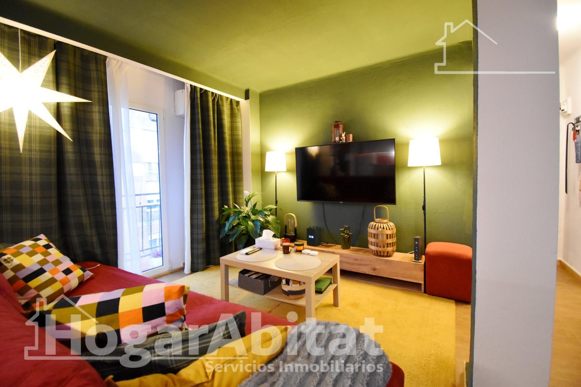 Sala d'estar de Pis en venda en Gandia amb Aire condicionat, Terrassa i Traster