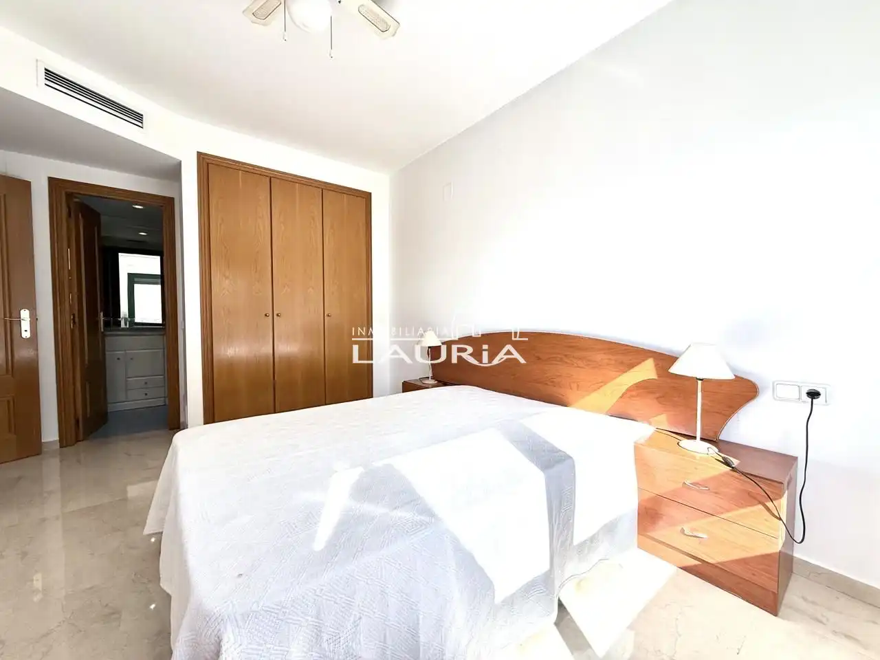 Schlafzimmer von Dachboden zum Verkauf in Valencia mit Klimaanlage und Terrasse