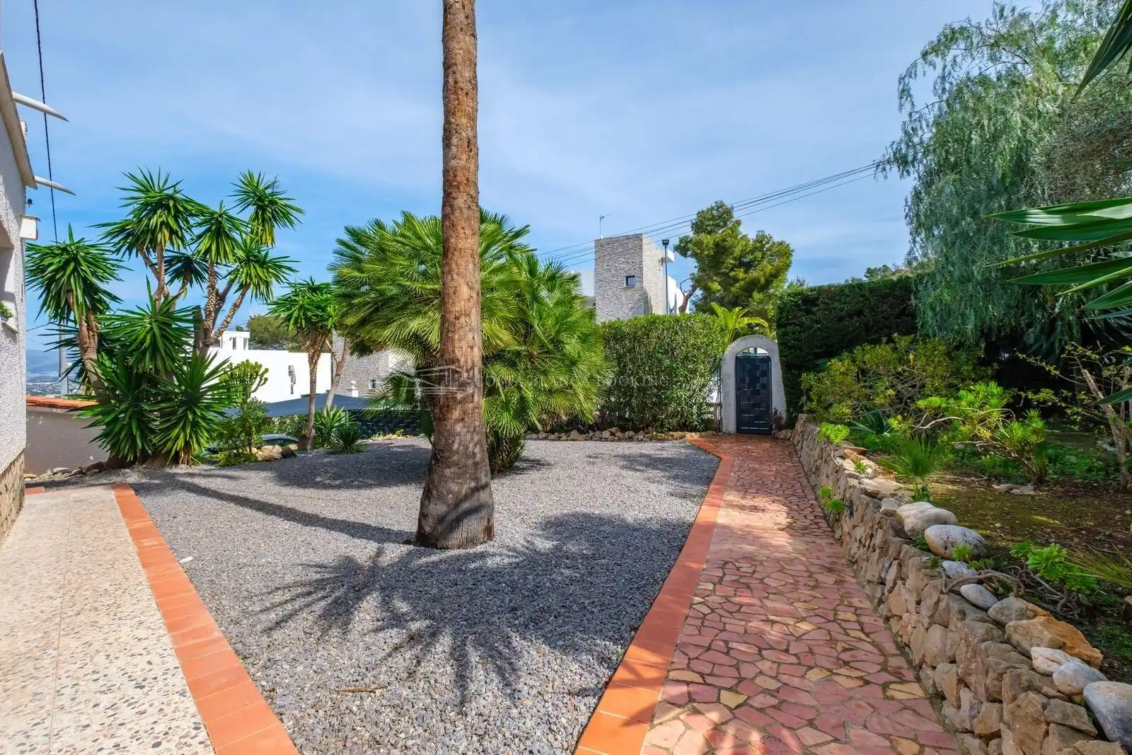 Vista exterior de Casa o xalet en venda en L'Alfàs del Pi amb Terrassa, Traster i Piscina