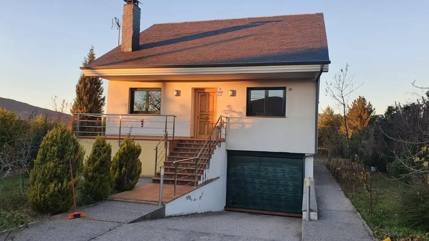 Exterior view of Houses for sale in Castropodame  with Terrace, Storage room and Alarm