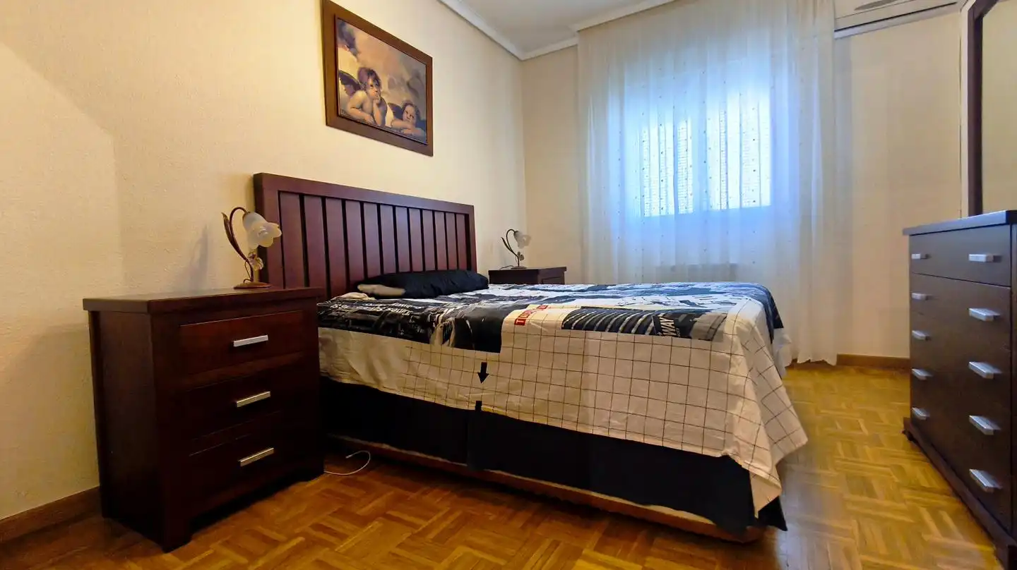 Dormitori de Planta baixa de lloguer en Madrid amb Aire condicionat, Calefacció i Parquet