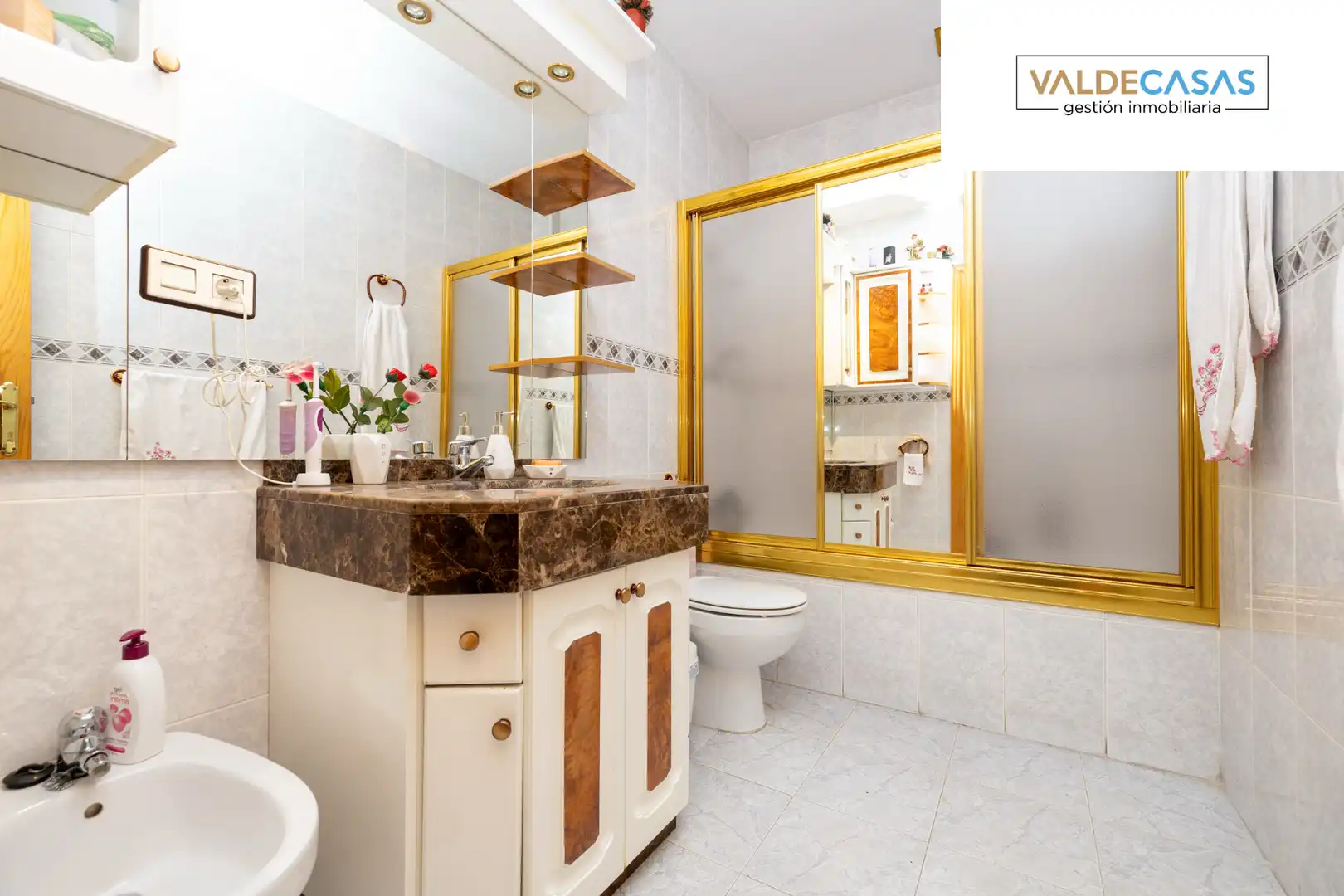 Baño de Casa adosada en venta en Maracena con Aire acondicionado, Terraza y Horno