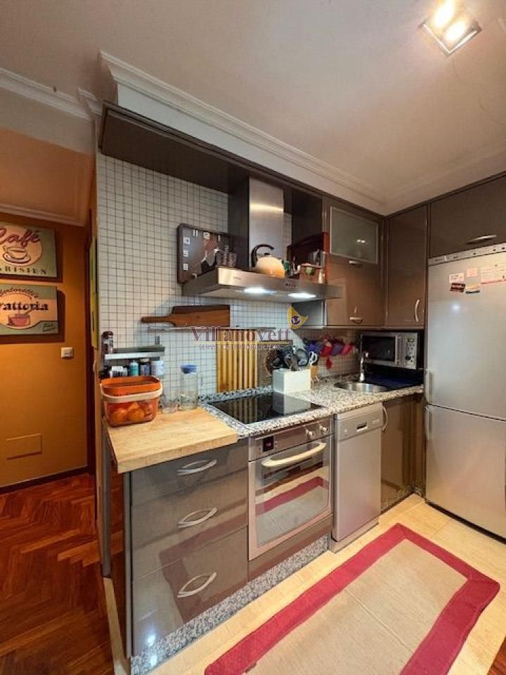 Cocina de Apartamento en venta en Vigo  con Calefacción, Parquet y Trastero