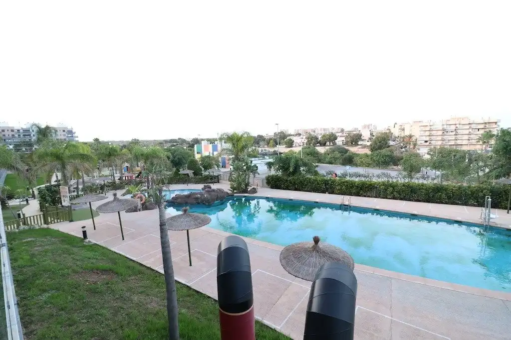 Apartament de lloguer a Avenida Holanda, Mil Palmeras