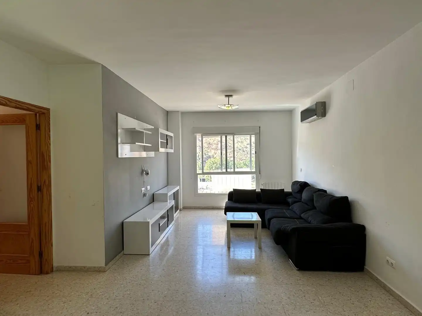 Flat with lift for sale in Genil, imagen 2