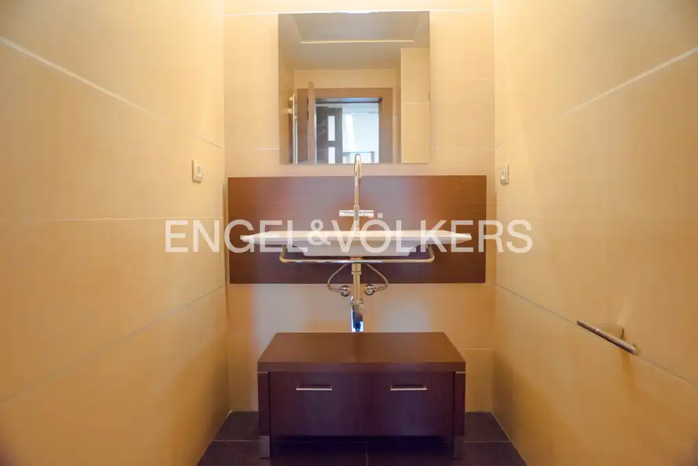 Badezimmer von Wohnung zum Verkauf in Alicante / Alacant mit Klimaanlage, Heizung und Terrasse