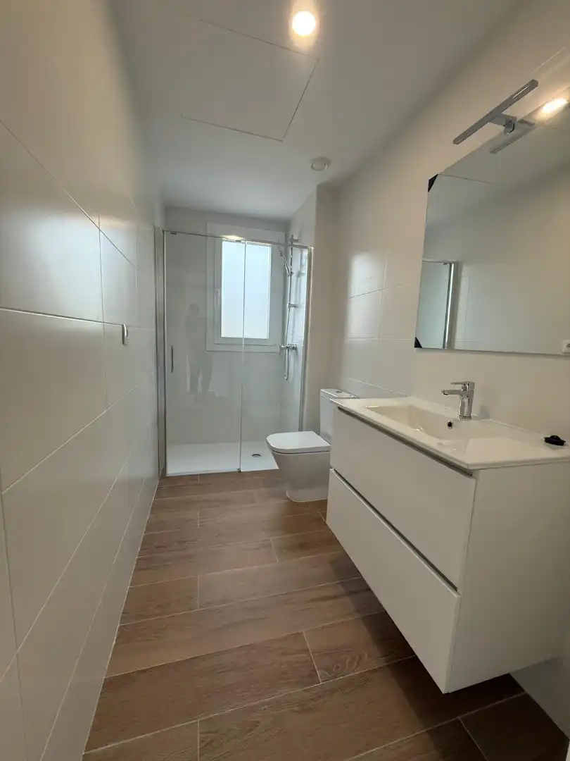 Baño de Piso de alquiler en Cabrera de Mar con Aire acondicionado y Balcón
