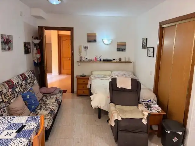 Sala d'estar de Estudi en venda en Mont-roig del Camp amb Aire condicionat, Calefacció i Piscina comunitària
