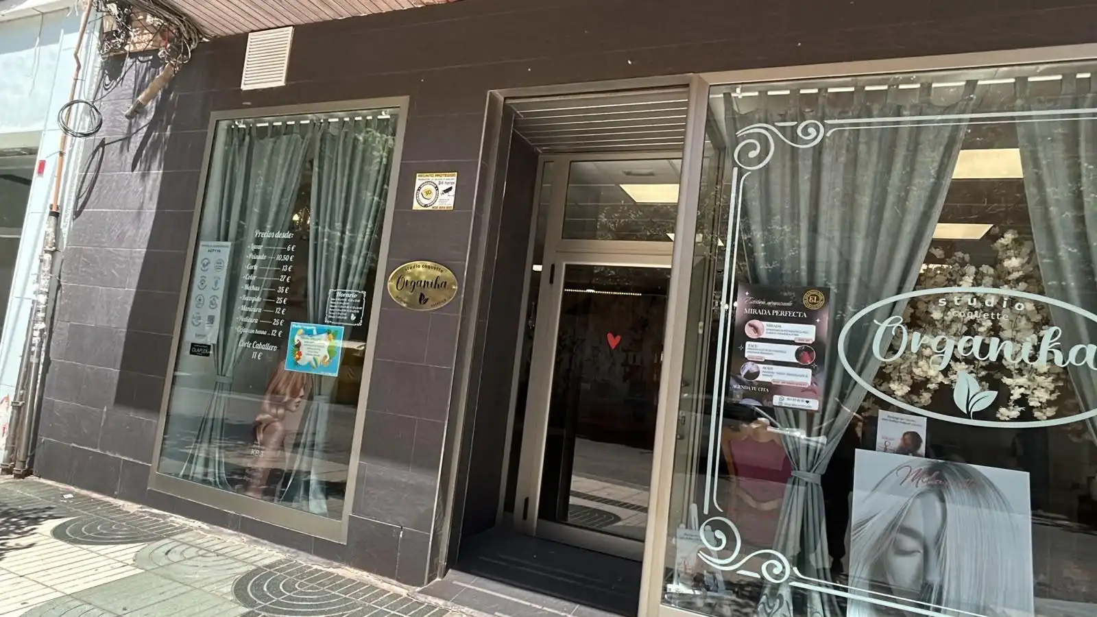 Business premises for transfer in Calle Jiménez de la Espada 11