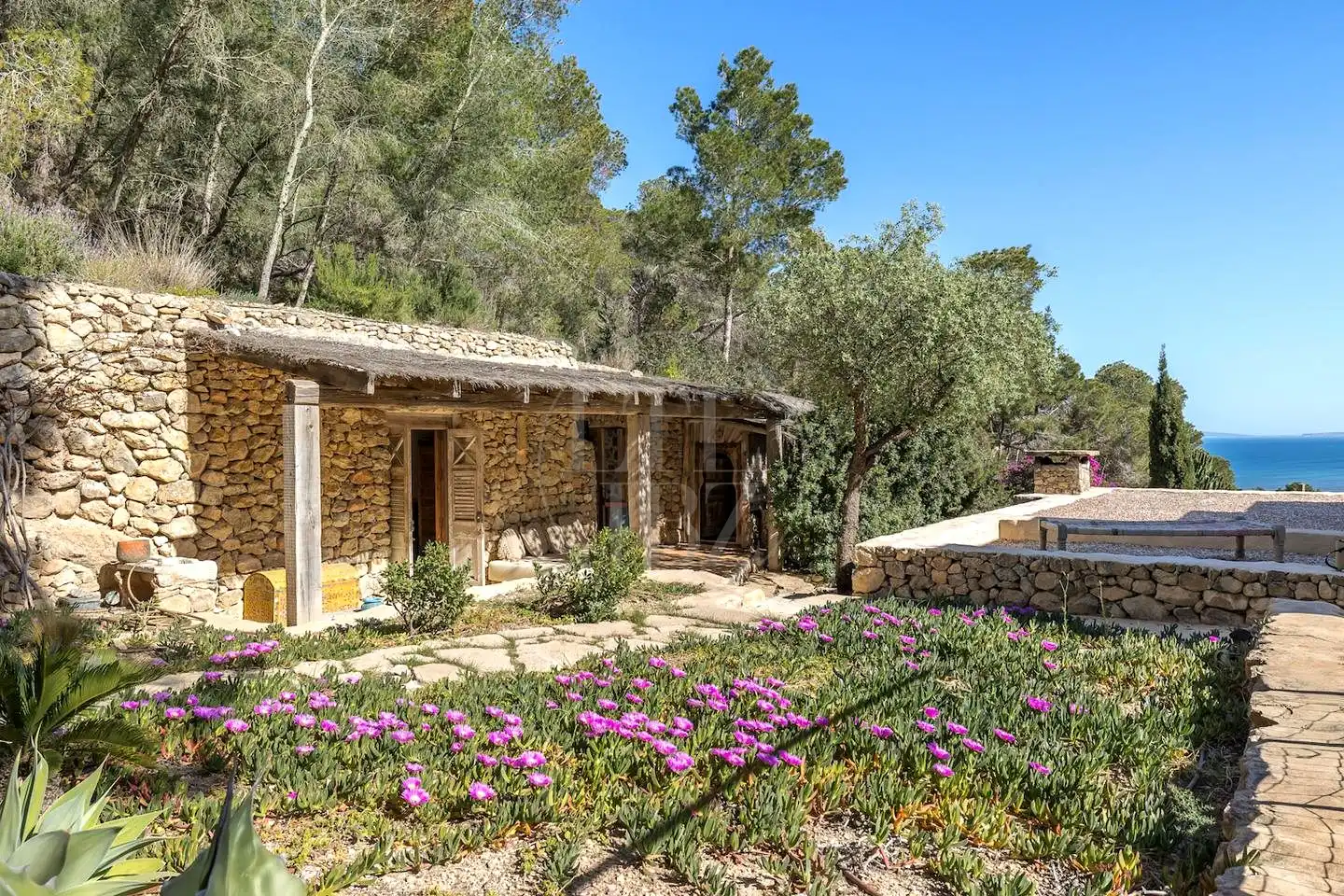 Außenansicht von Haus oder Chalet zur Miete in Sant Josep de sa Talaia mit Klimaanlage, Privatgarten und Schwimmbad