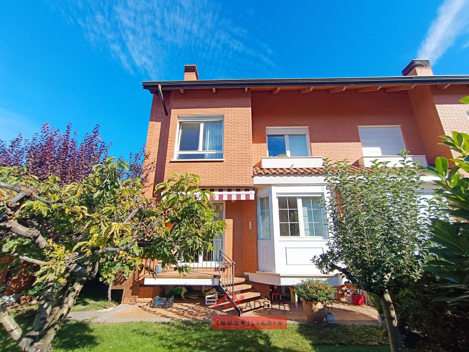 Exterior view of Single-family semi-detached for sale in  Logroño  with Air Conditioner, Heating and Private garden