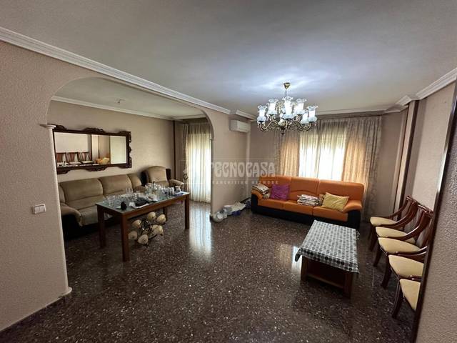 Piso en Venta en Mengíbar