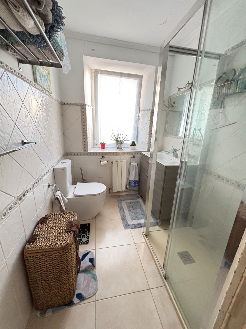 Bathroom of Flat for sale in Castro-Urdiales  with Heating, Parquet flooring and Terrace