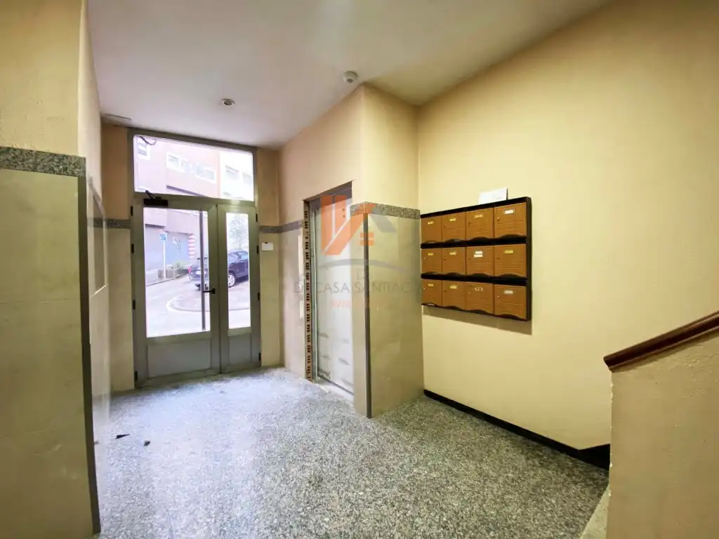 Apartamento en venta en Santiago de Compostela  con Balcón