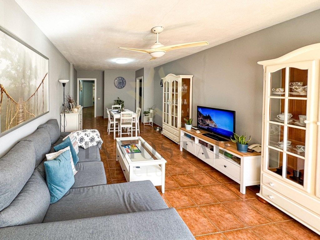 Sala de estar de Piso en venta en Granadilla de Abona con Amueblado y Balcón