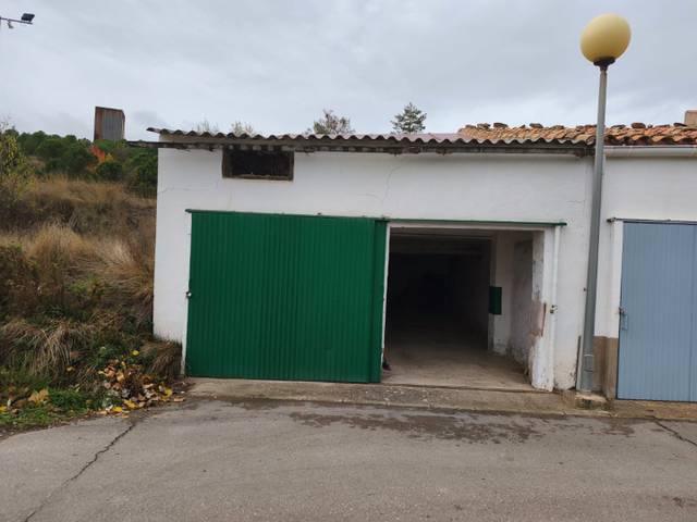 Garaje en Venta en Calle Carretera, 18 en Escucha