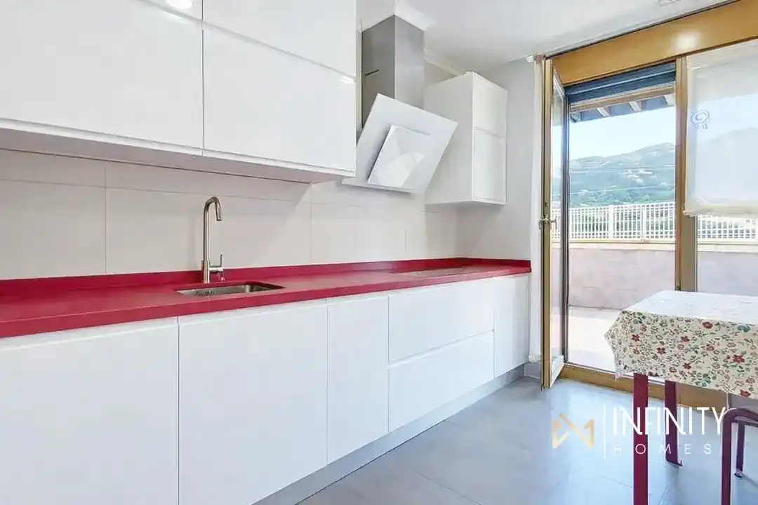 Kitchen of Attic for sale in Ortuella, Bizkaia