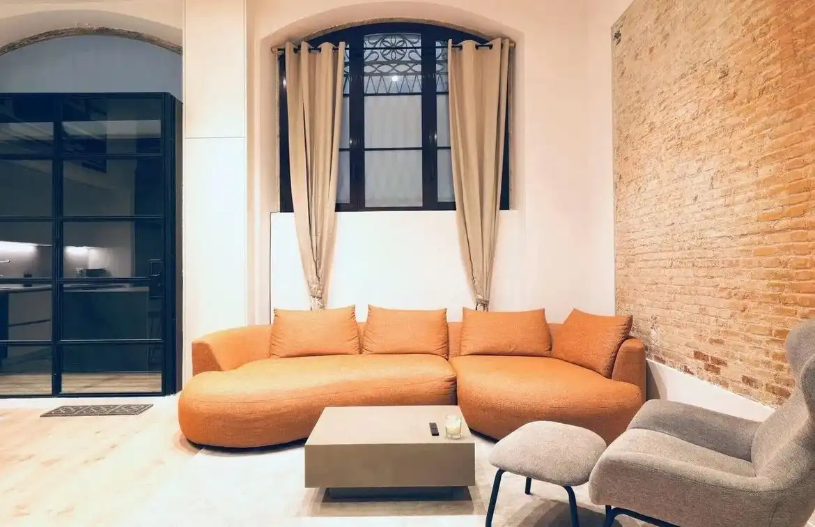 Sala d'estar de Dúplex en venda en Barcelona amb Aire condicionat, Calefacció i Moblat