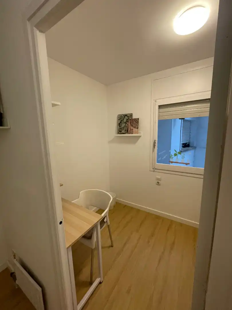 Bedroom of Flat for rent in Girona  with Heating, Furnished and Oven
