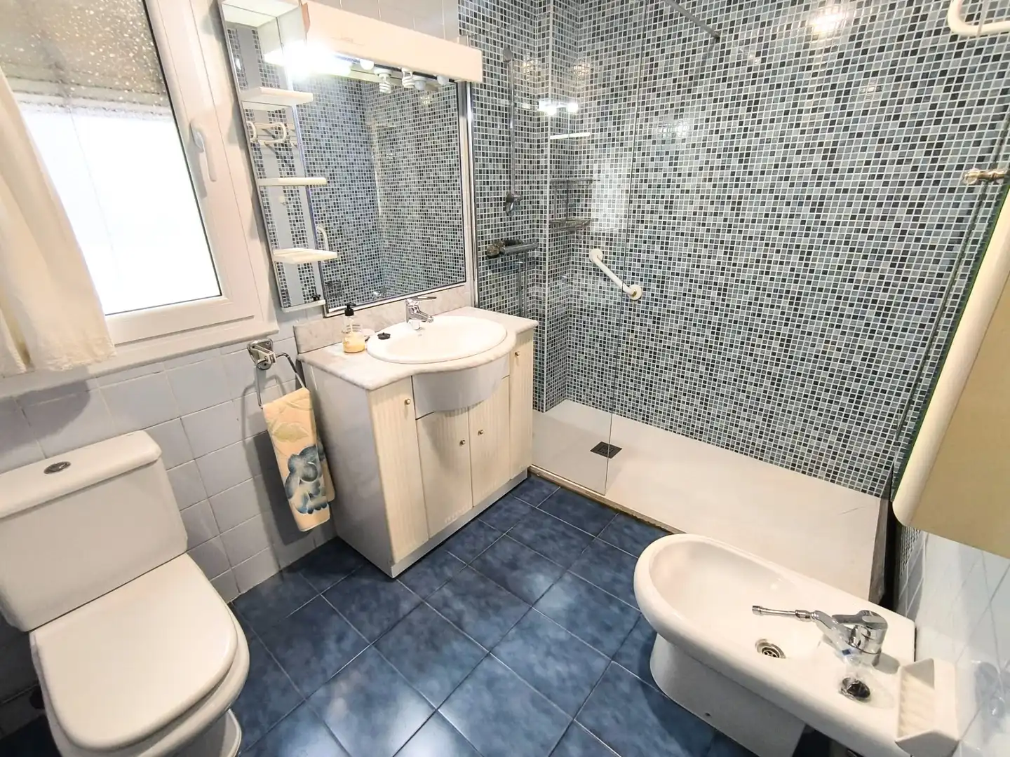 Baño de Piso en venta en Zaragoza con Calefacción, Amueblado y Horno