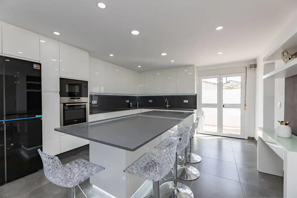 Chalet con piscina en venta en Estepona Pueblo, imagen 31