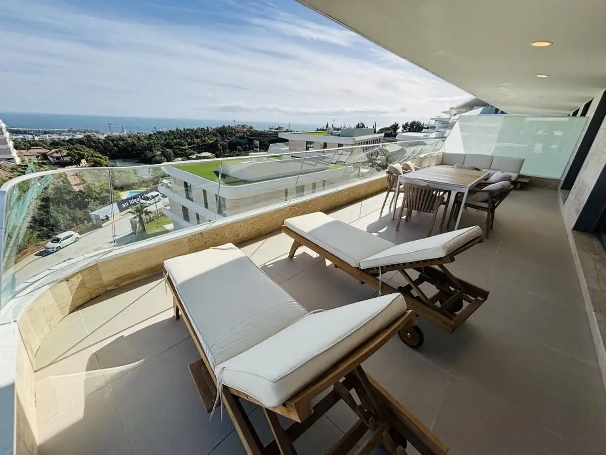Terrassa de Apartament de lloguer en Estepona amb Aire condicionat, Terrassa i Piscina