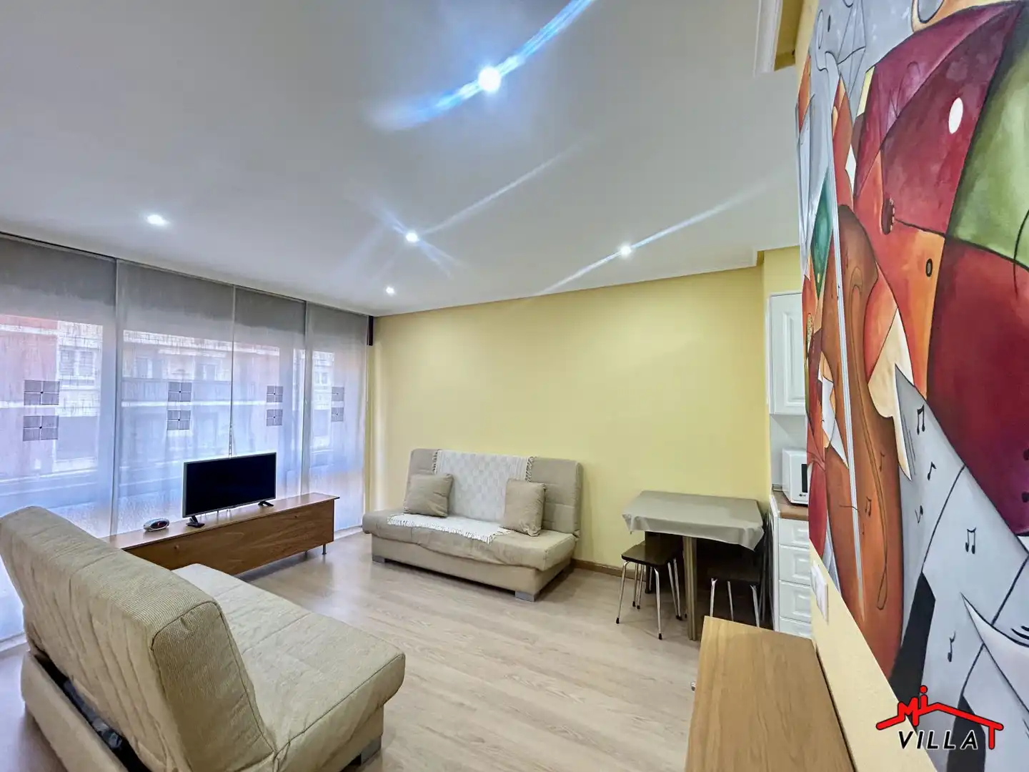 Sala de estar de Piso en venta en Laredo con Parquet y Amueblado