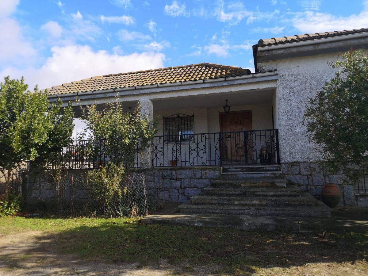 Exterior view of House or chalet for sale in Vitigudino  with Heating, Terrace and Storage room