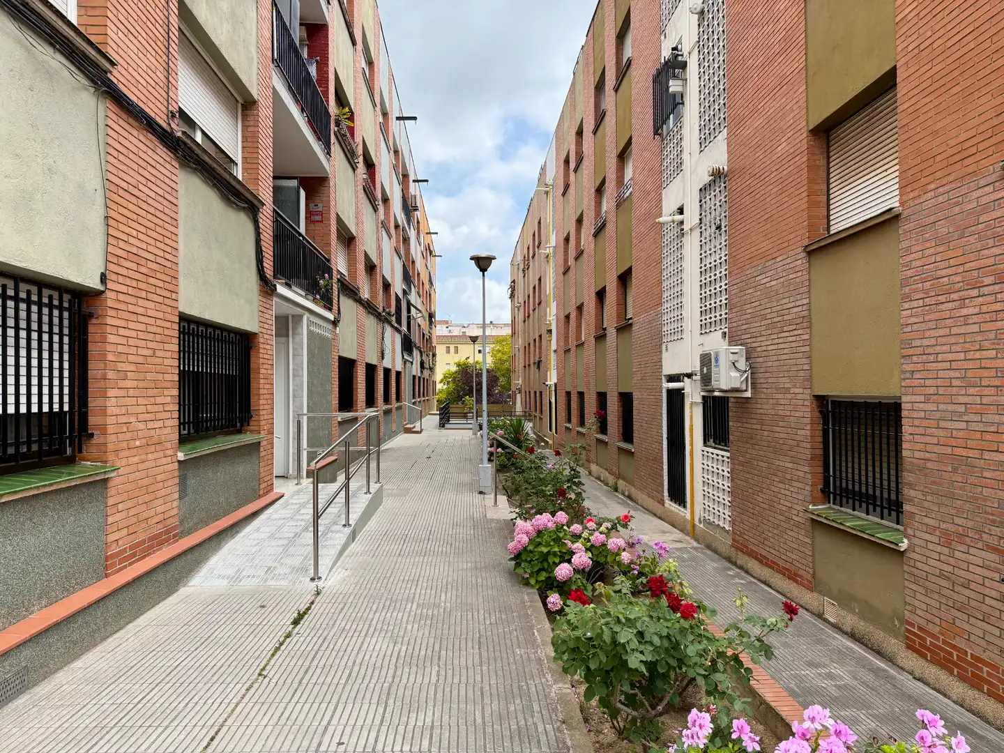 Vista exterior de Piso en venta en Barcelona con Aire acondicionado, Calefacción y Parquet