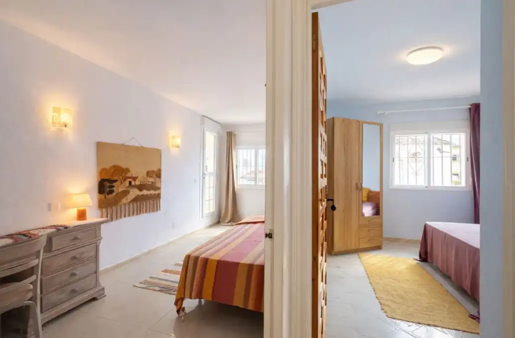 Dormitori de Casa adosada en venda en Mijas amb Jardí privat, Terrassa i Traster