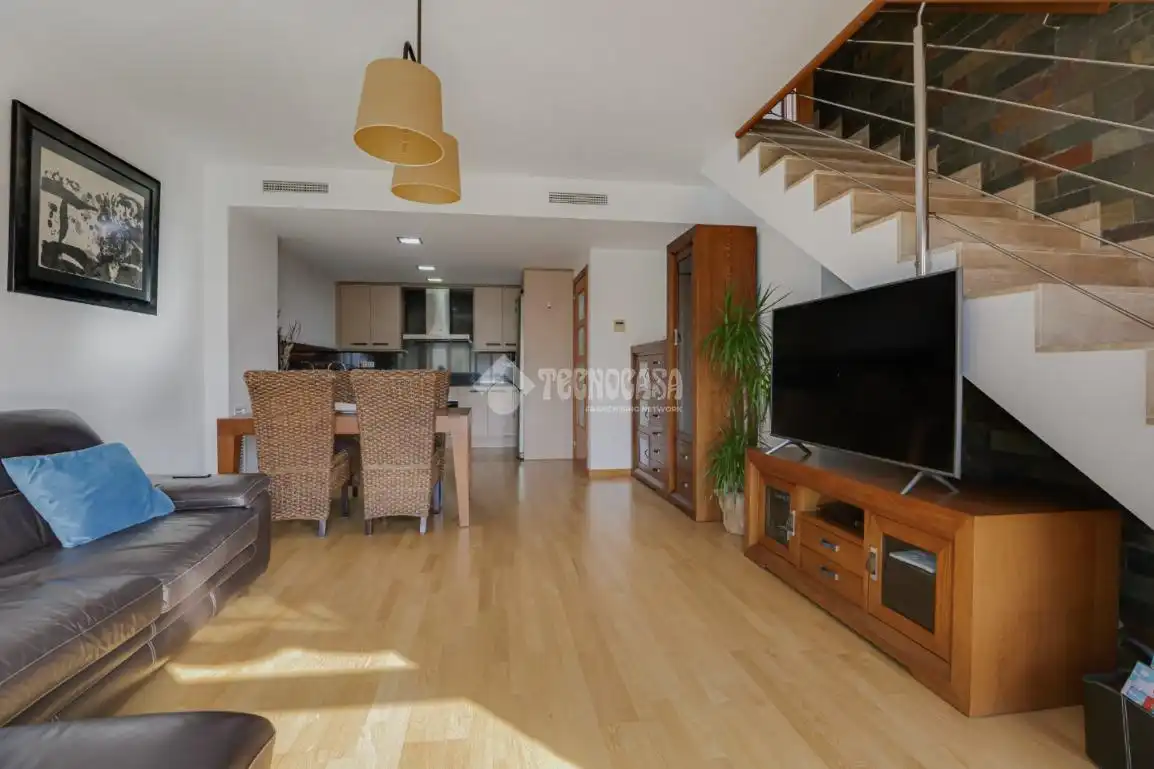 Living room of Flat for sale in Ripollet  with Air Conditioner, Terrace and Balcony