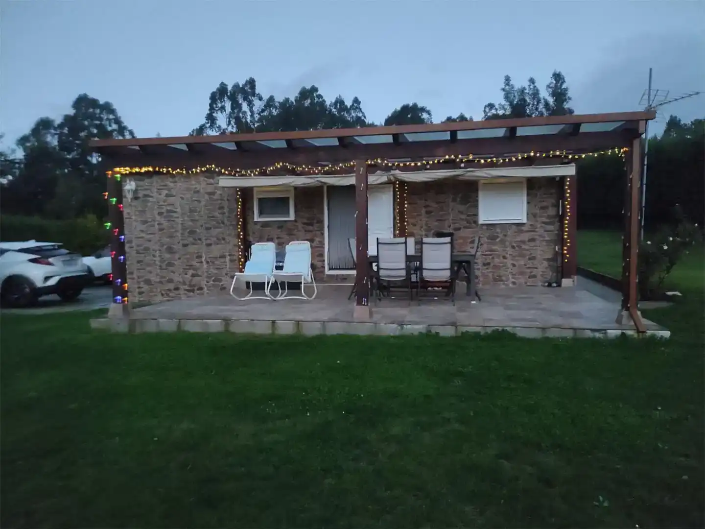 Terrassa de Planta baixa en venda en Cambre  amb Jardí privat, Piscina i Moblat