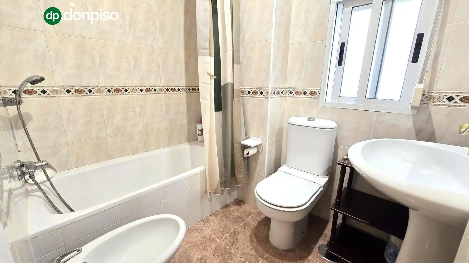 Bathroom of Flat for rent in Centro