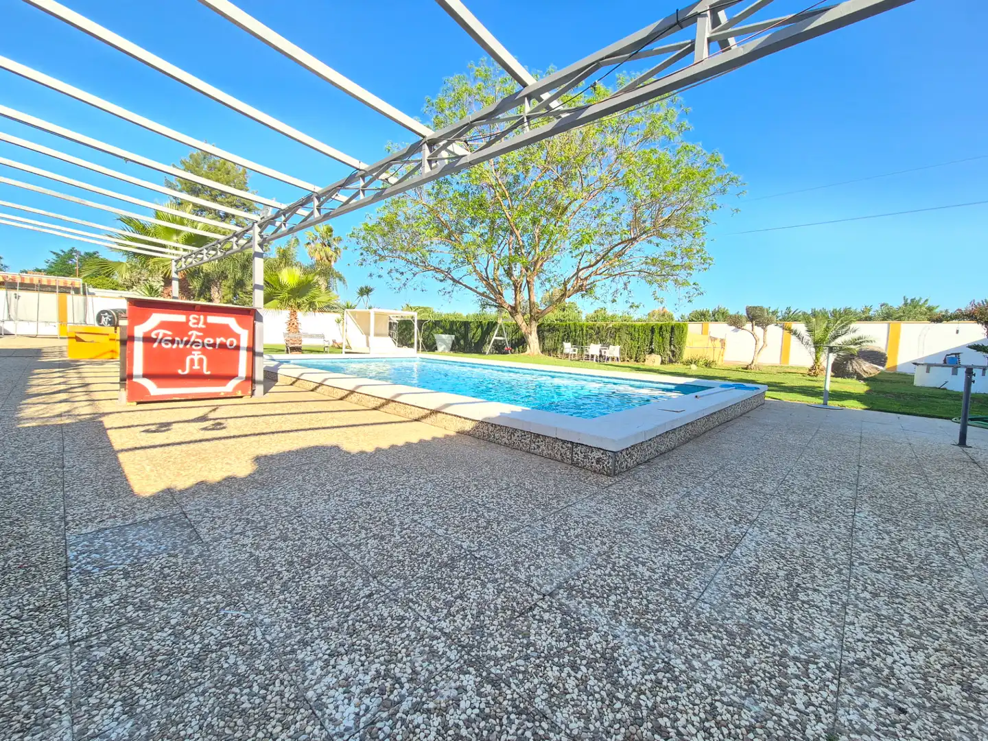 Swimming pool of Houses for sale in La Rinconada  with Air Conditioner, Private garden and Terrace