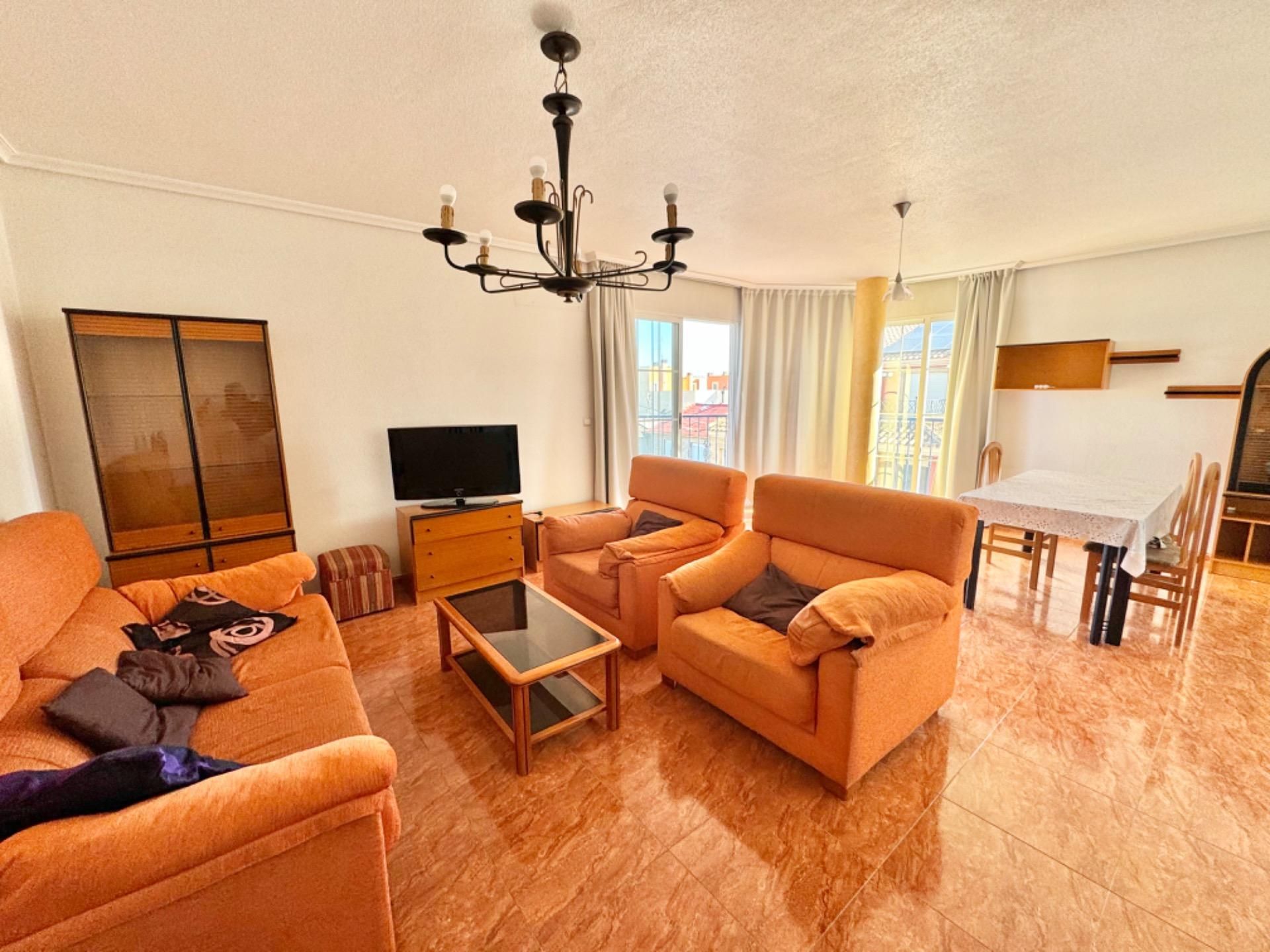 Sala d'estar de Pis en venda en Orihuela amb Aire condicionat, Calefacció i Jardí privat