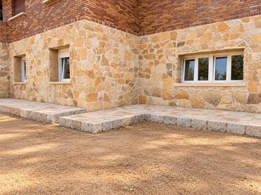 House with garden to rent in Cerro Alarcón