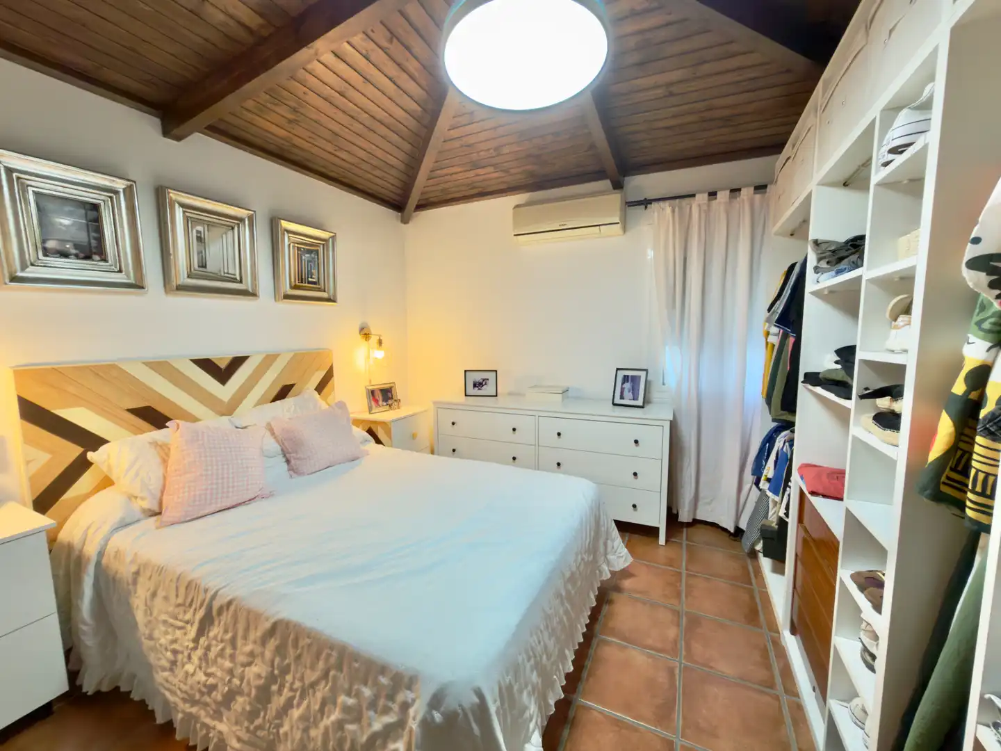 Habitación de Dúplex en venta en Bornos con Aire acondicionado, Terraza y Amueblado