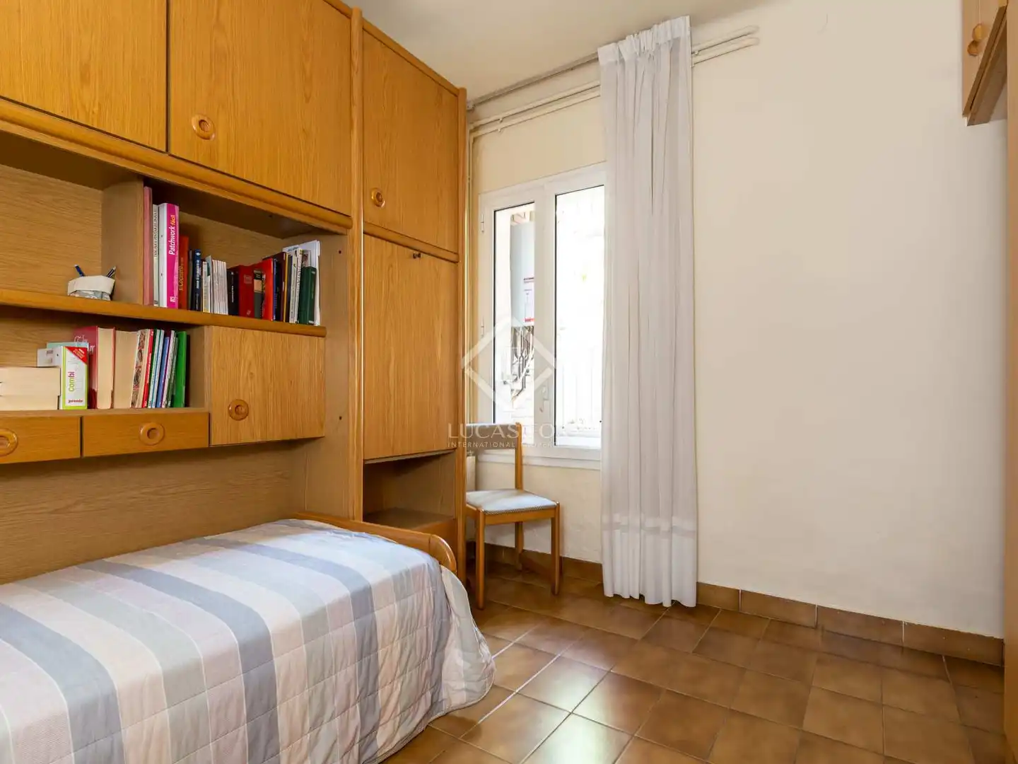 Dormitori de Casa o xalet en venda en Esplugues de Llobregat amb Calefacció, Jardí privat i Terrassa