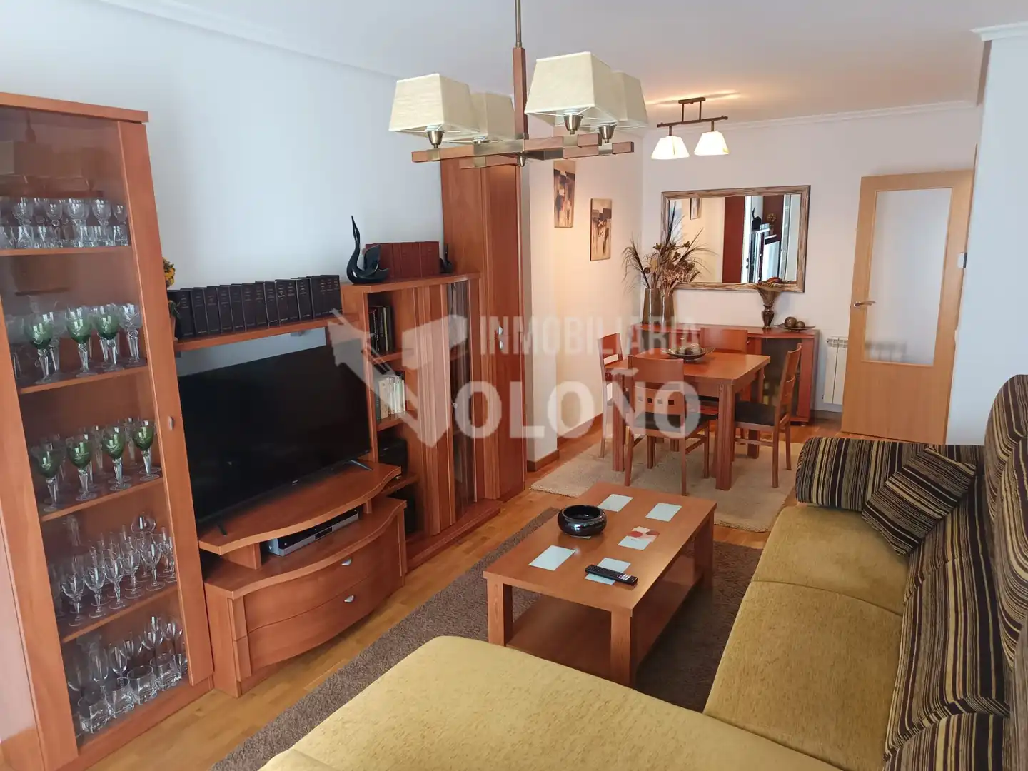 Sala d'estar de Apartament en venda en Castañares de Rioja amb Calefacció, Moblat i Forn