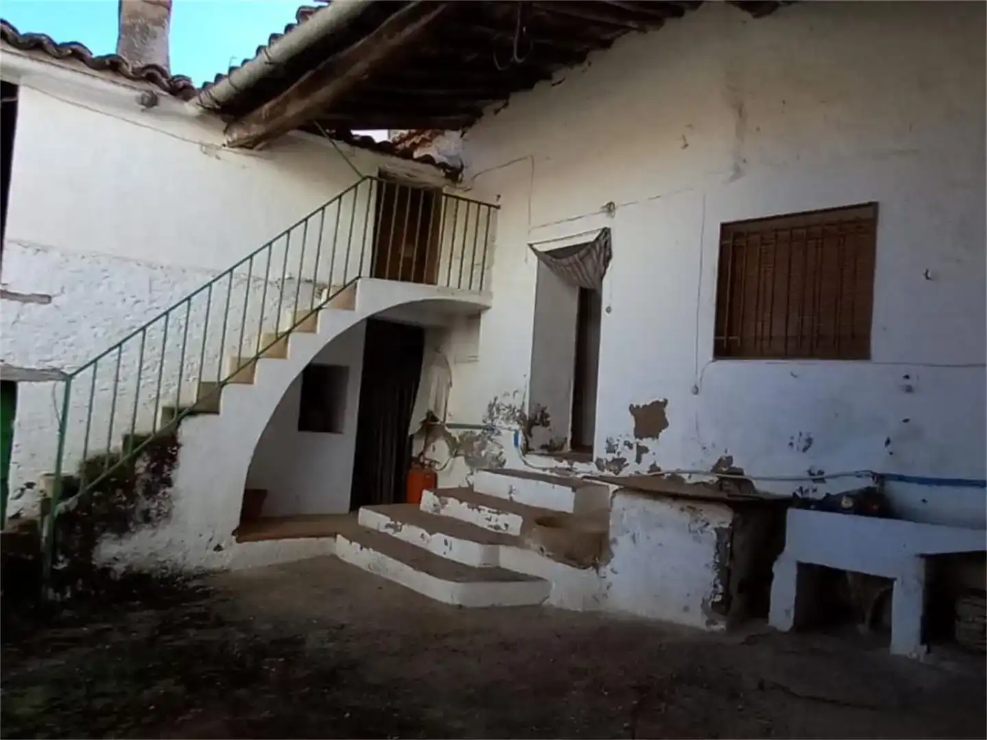 Houses for sale in Alía