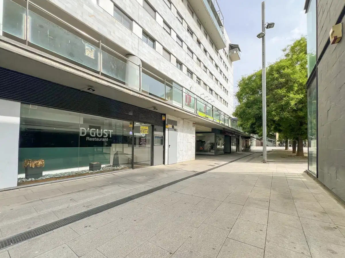 Vista exterior de Local de alquiler en Mollet del Vallès con Aire acondicionado y Parquet