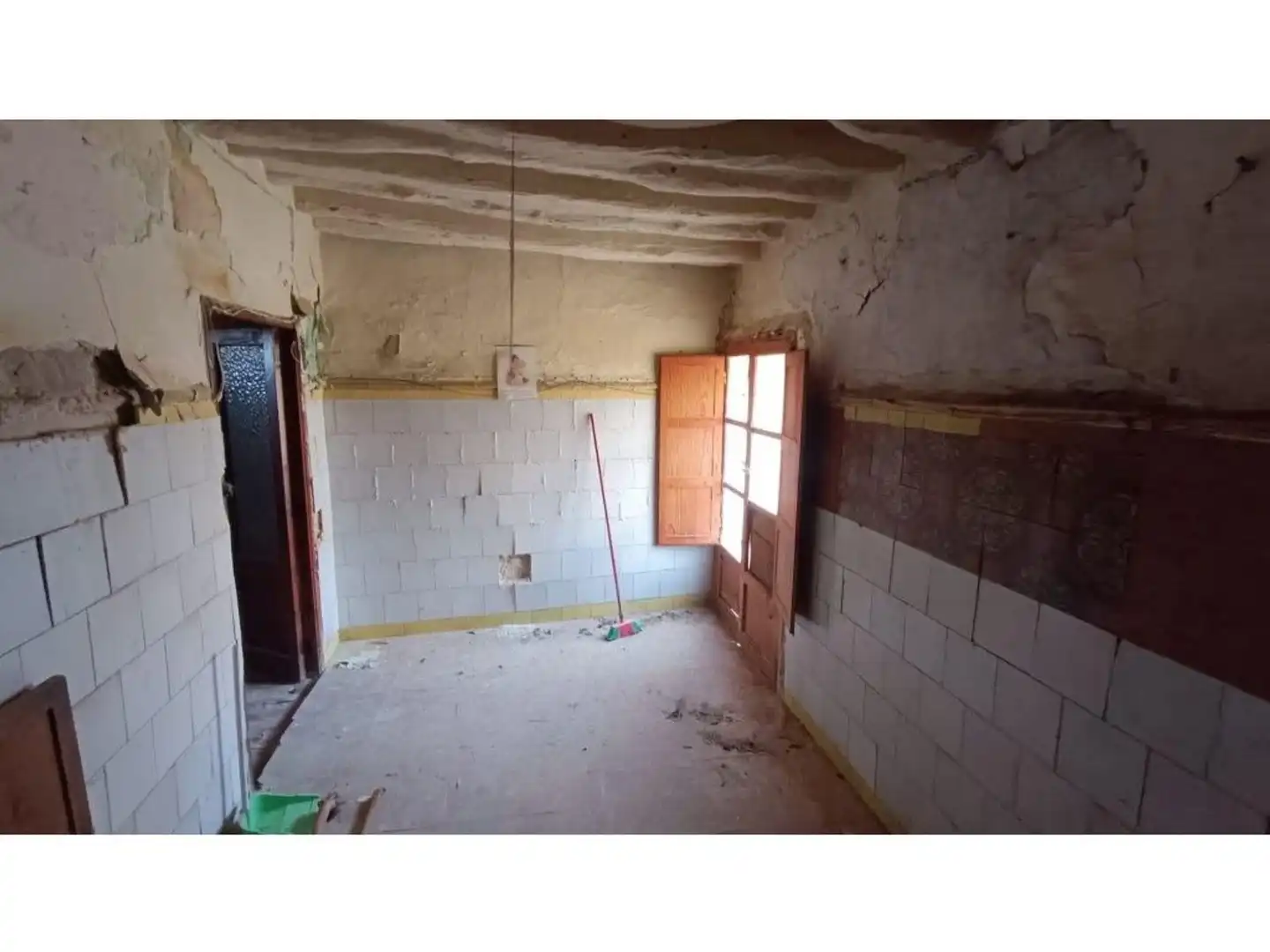 Casa o xalet en venda en Villar del Arzobispo amb Terrassa i Balcó