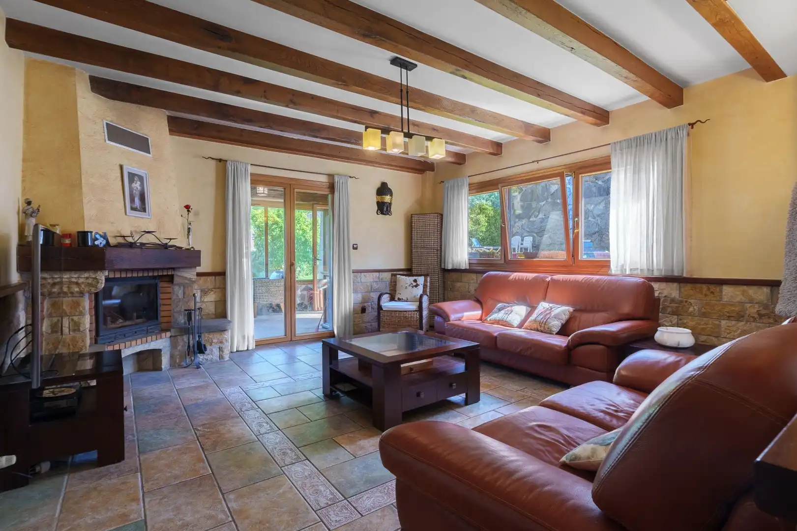 Sala de estar de Casa o chalet en venta en Elduain con Calefacción, Trastero y Amueblado