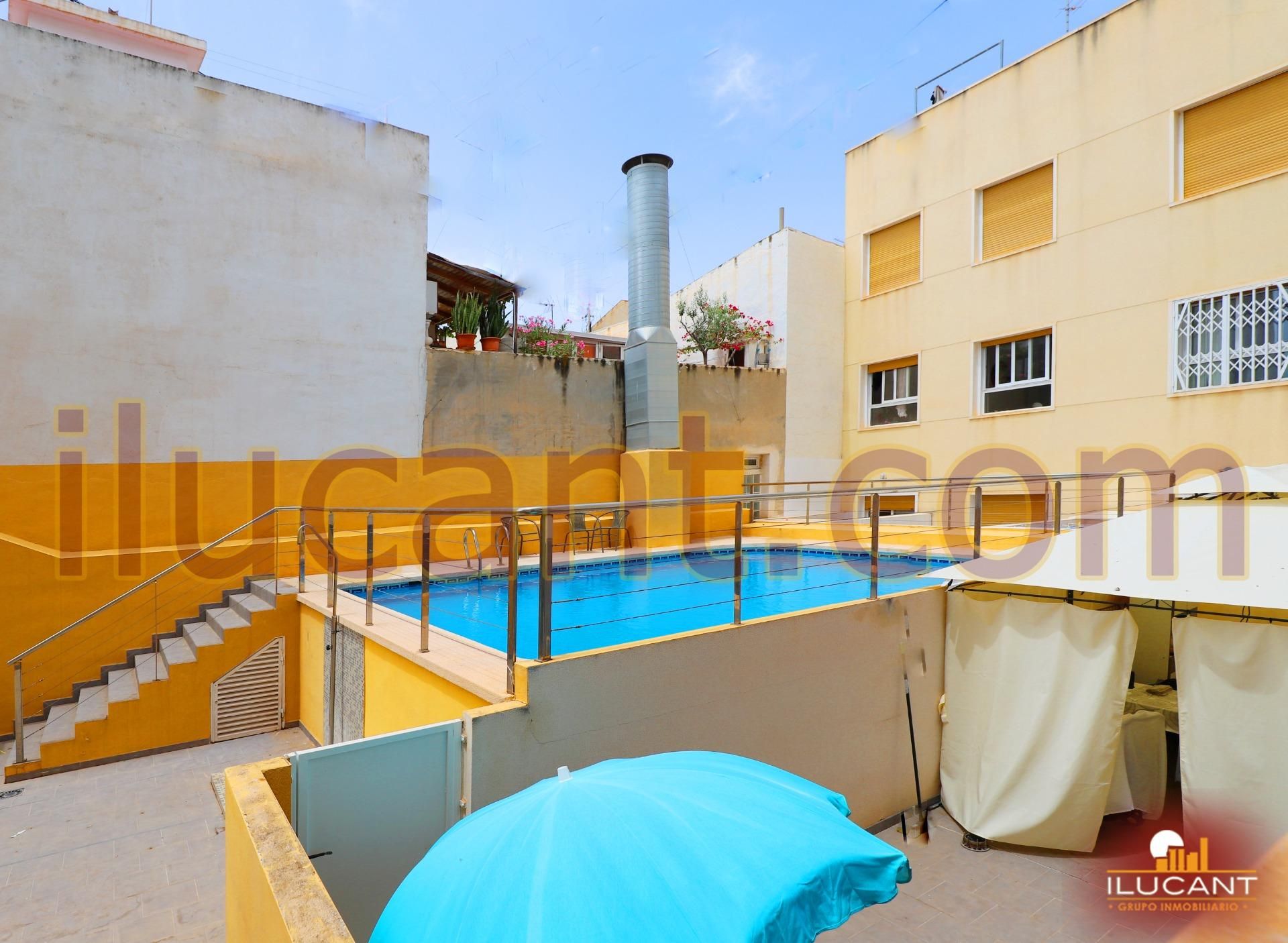 Piscina de Estudi en venda en Alicante / Alacant
