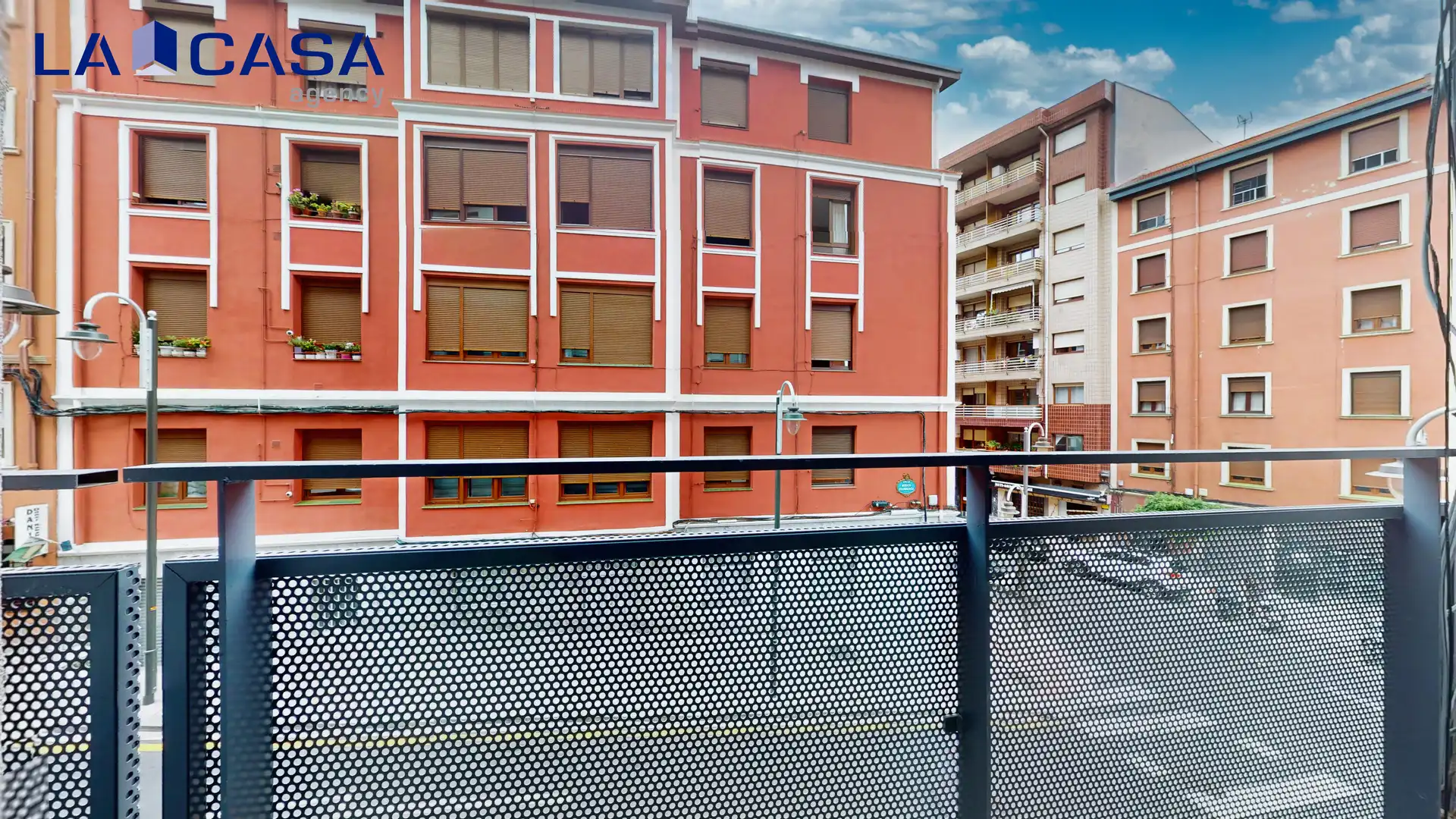 Vista exterior de Piso en venta en Bilbao  con Calefacción y Balcón