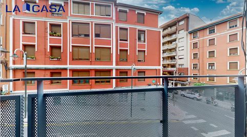Foto 2 de Piso en venta en Calle Músico Usandizaga, Zorrotza, Bilbao